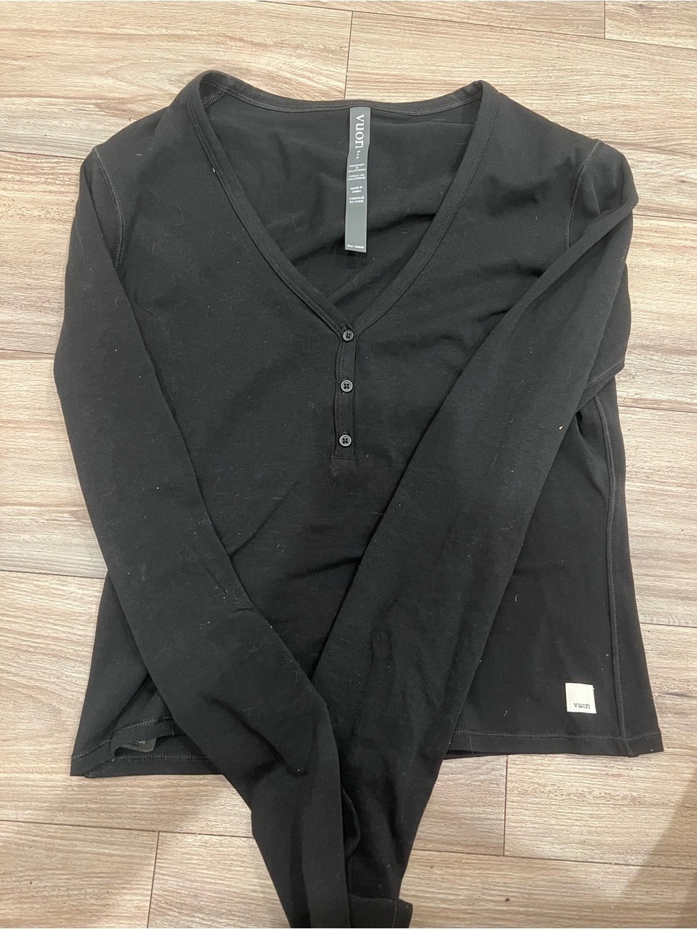 Vuori womens Black Long Sleeve Henley Shirt